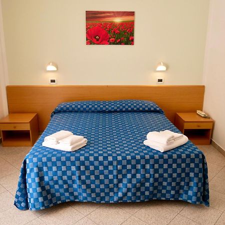 Hotel Jole Marina dʼMarina dʼAndora Екстериор снимка