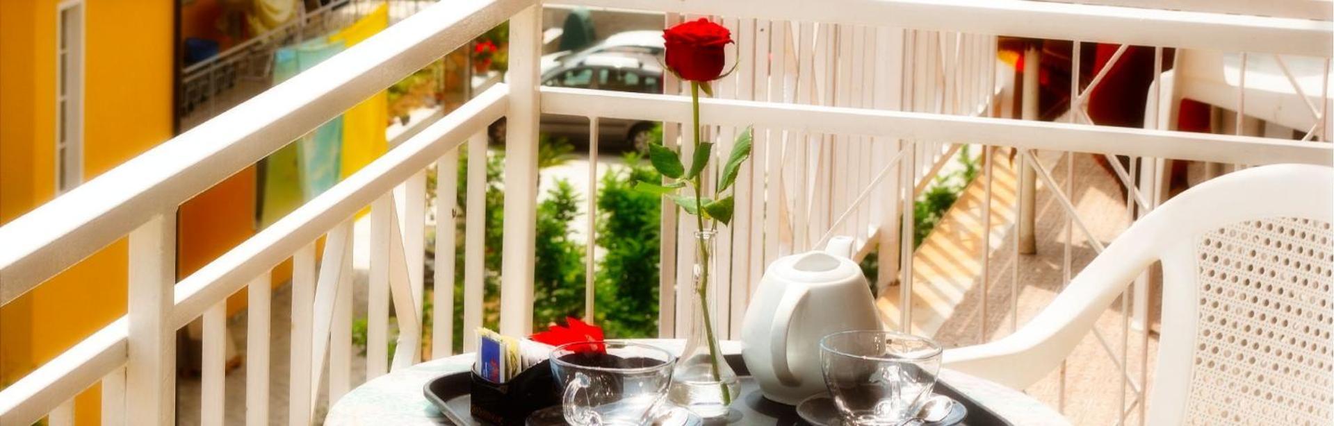 Hotel Jole Marina dʼMarina dʼAndora Екстериор снимка