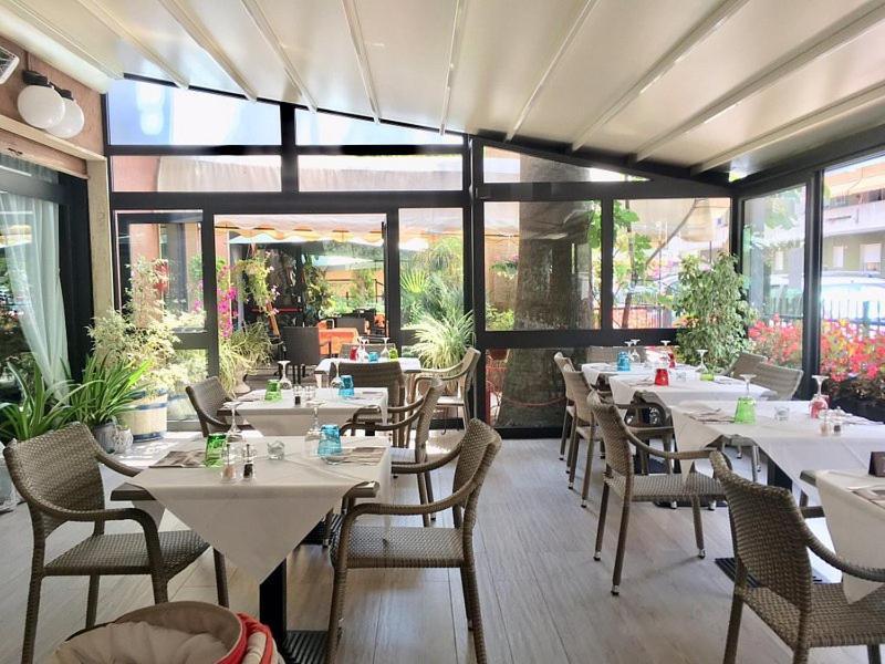 Hotel Jole Marina dʼMarina dʼAndora Екстериор снимка