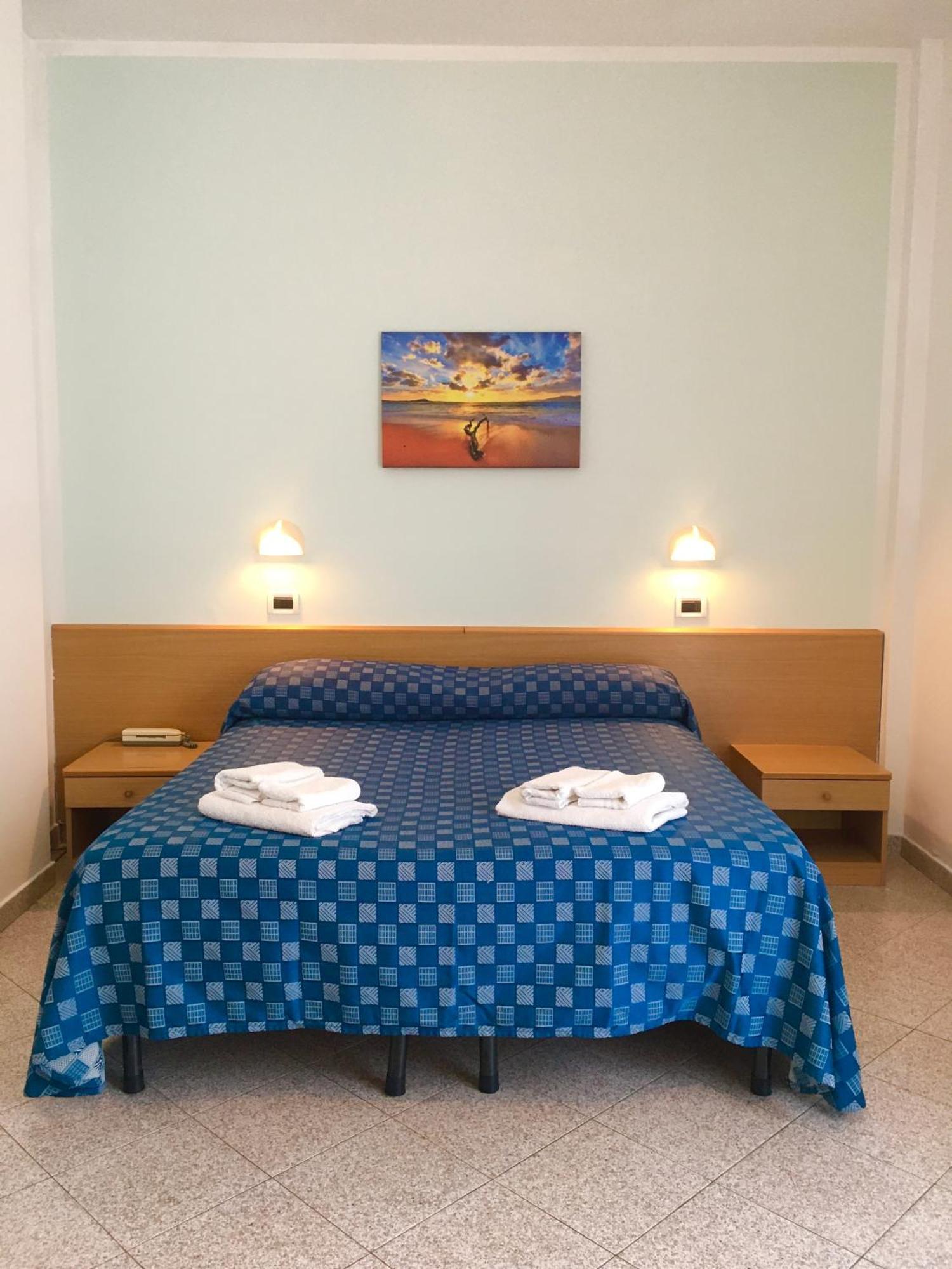 Hotel Jole Marina dʼMarina dʼAndora Екстериор снимка