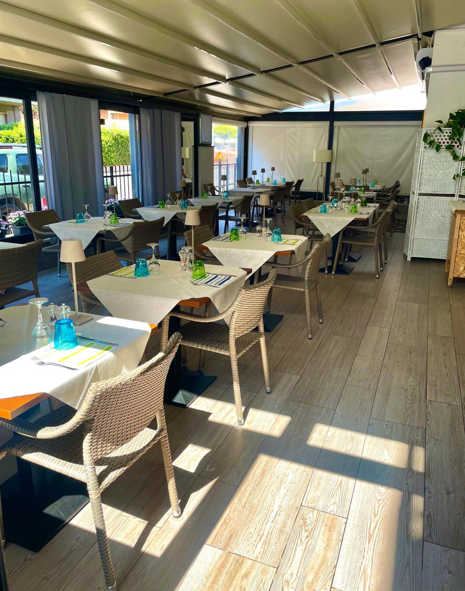 Hotel Jole Marina dʼMarina dʼAndora Екстериор снимка